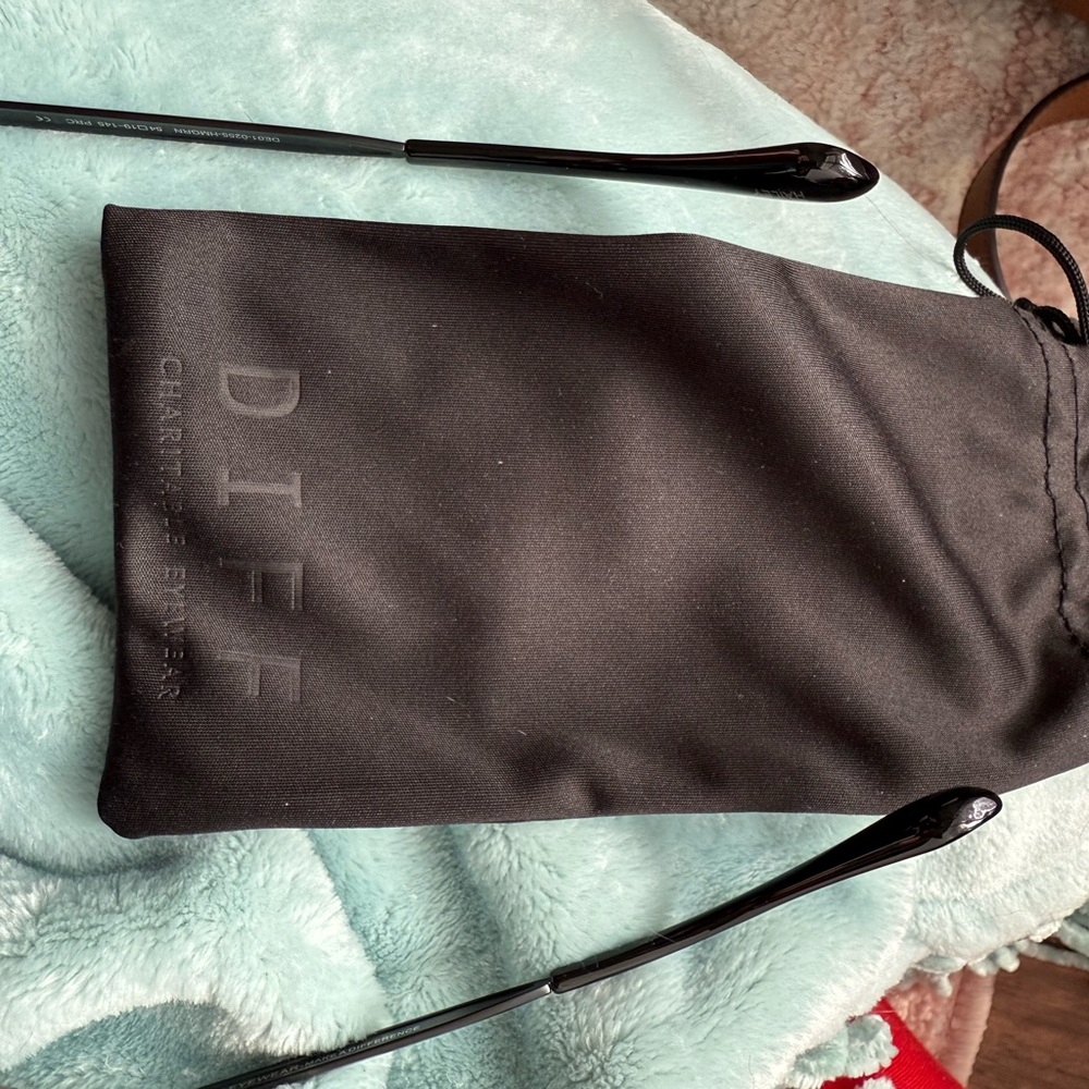 Tortoise Shell Sunglasses - image 4